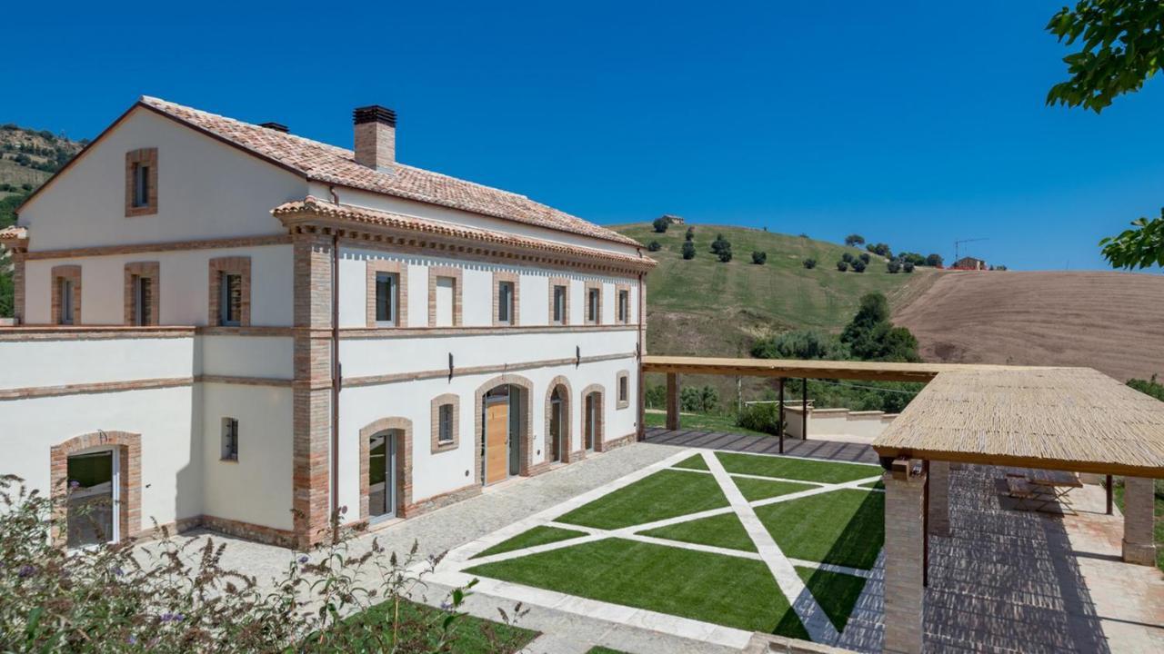 Dimora Montefiore 11, Emma Villas Montefiore dell'Aso Bagian luar foto